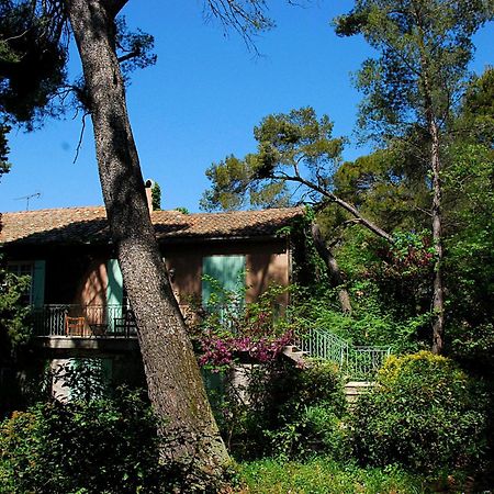 Hotel Les Mazets Des Roches Tarascon Exterior photo
