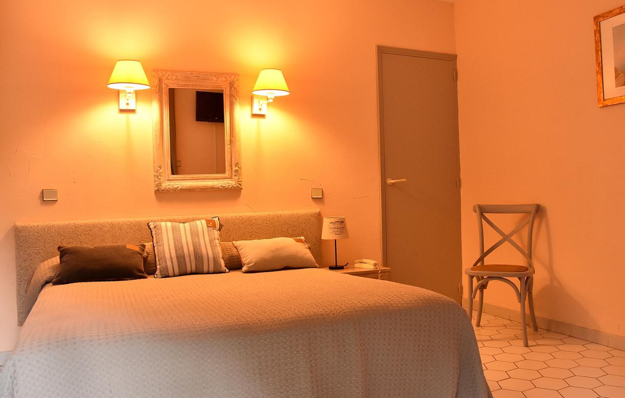 Hotel Les Mazets Des Roches Tarascon Exterior photo
